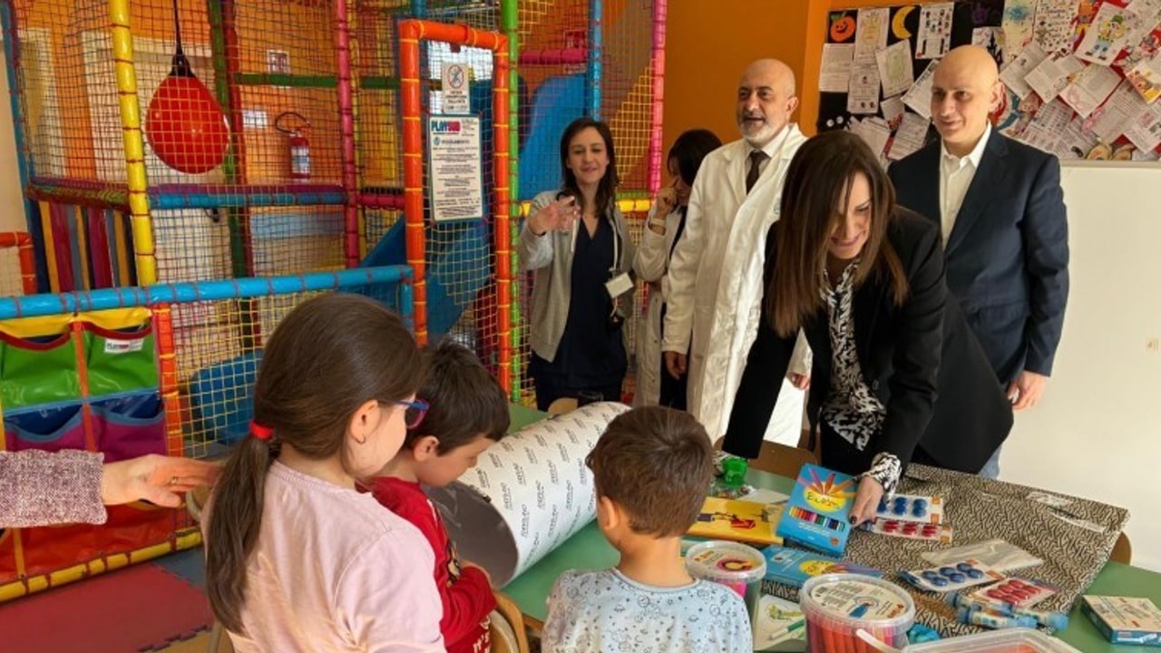 Moscati, la scuola dell'infanzia Agazzi dona materiale didattico ai piccoli pazienti del reparto di Pediatria