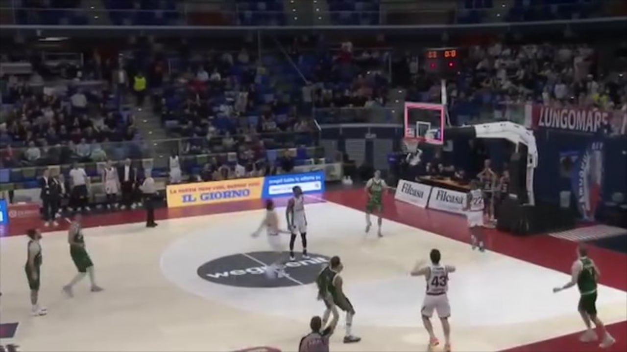 Tripla di Jurkatamm allo scadere: l'Unicusano Avellino Basket sbanca Milano