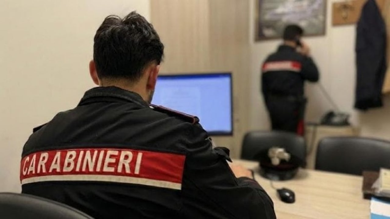 Solofra, truffe on line: scattano due denunce