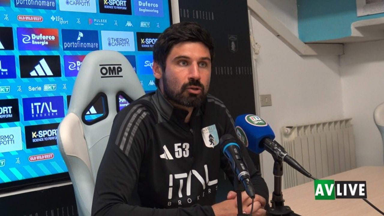 Virtus Entella, Chiappella: "L'uno due dell'Avellino ci ha tolto certezze. Loro più scaltri di noi"