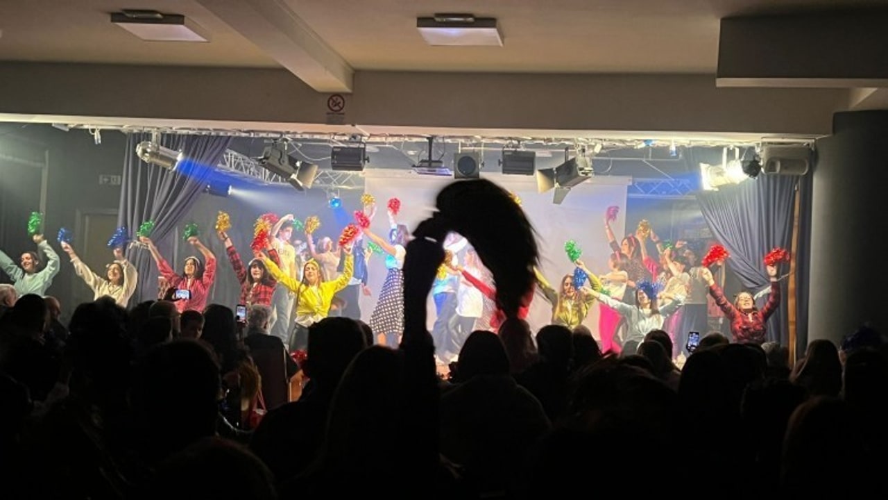 Applausi e consensi per il musical "Grease": quando lo spettacolo guarda oltre l'autismo