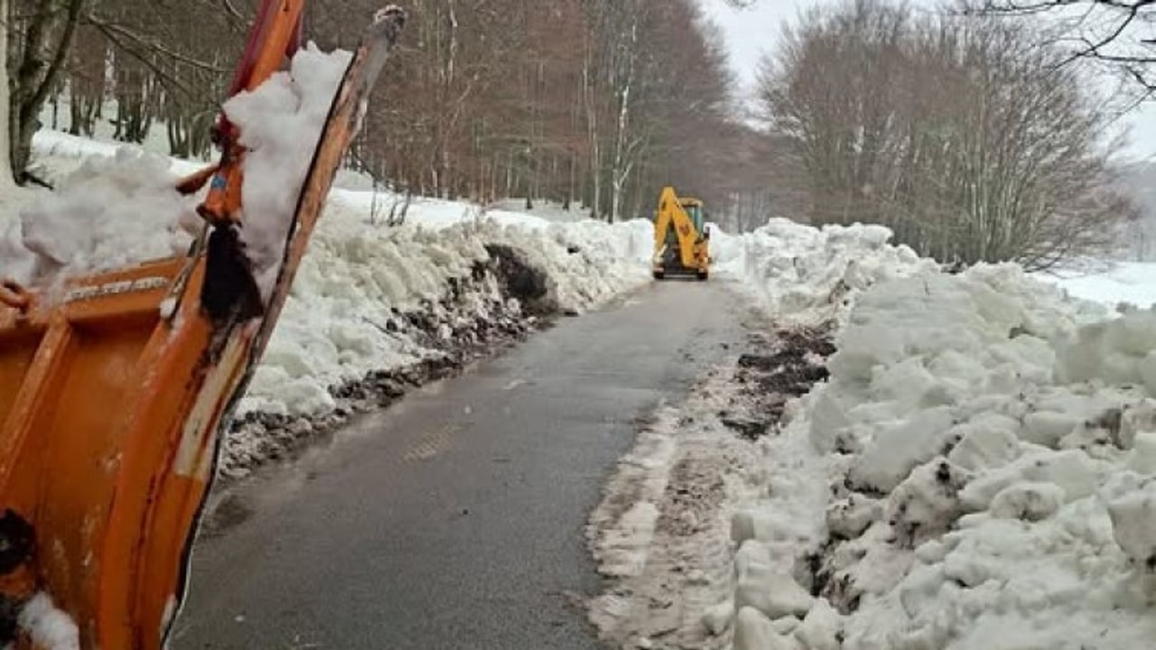 Riaperta la strada per Montevergine: via libera al passaggio dei mezzi di soccorso