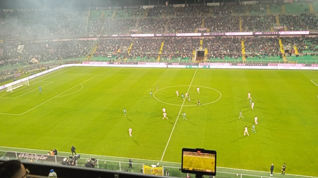 Pasqua amara per un buon Avellino: stop a Palermo, il rosso a Izzo costa caro