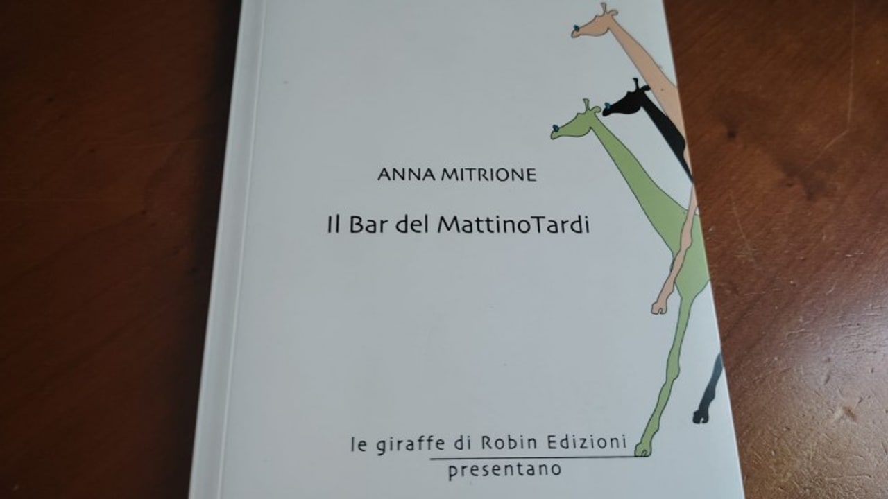 La recensione: “Il Bar del MattinoTardi” di Anna Mitrione