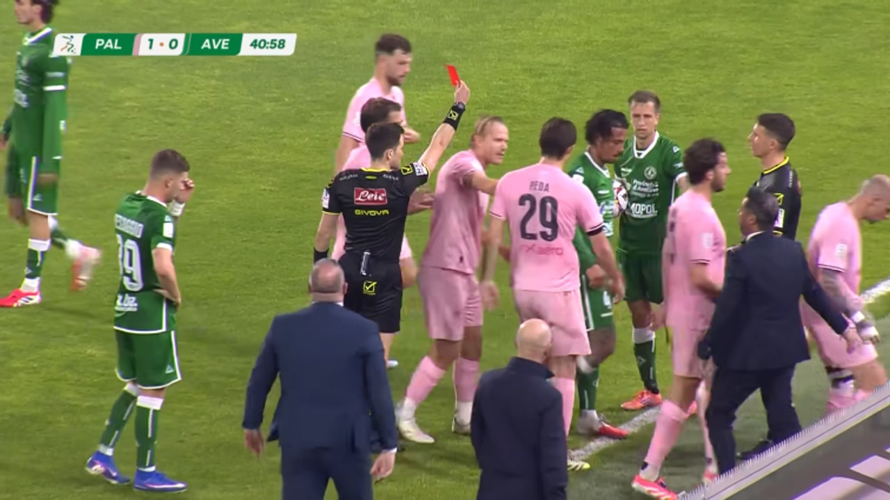 Avellino, una giornata di squalifica ad Izzo. Il Catanzaro perde tre pedine