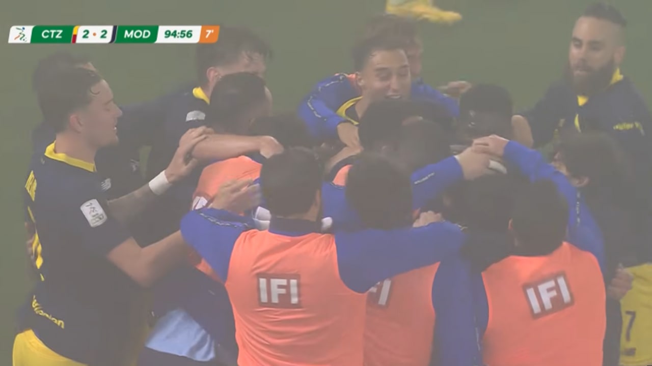 Catanzaro, terzo pari di fila subito nel recupero: contro il Modena finisce 2-2