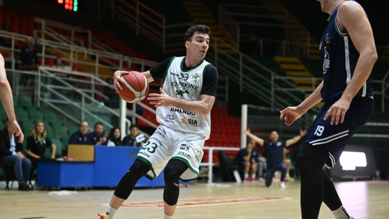 Scandone, vittoria sulla sirena contro il Nuovo Basket Aquilano