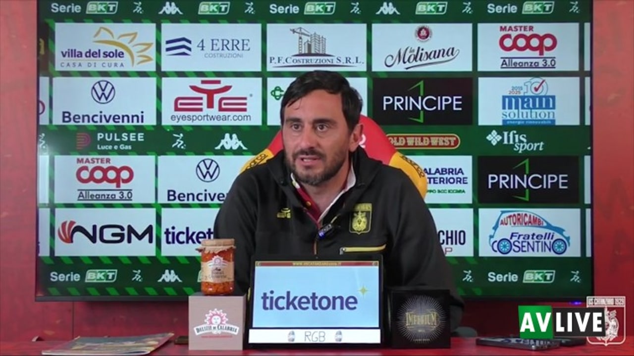 Catanzaro, Aquilani: "Avellino carico, noi di più. È la partita più importante della mia carriera da allenatore"