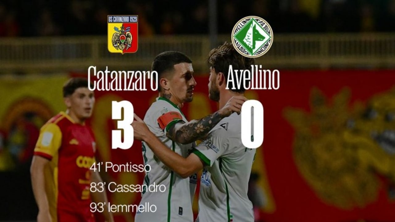 L'Avellino sciupa, il Catanzaro &egrave; implacabile e cala il tris: lupi fuori dai playoff