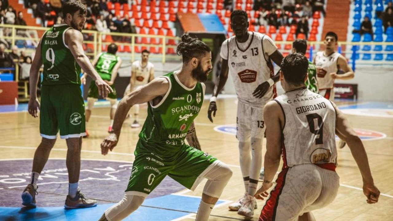 Quarti di finale playoff, la Scandone Avellino sfida l'Esperia Cagliari in gara 1