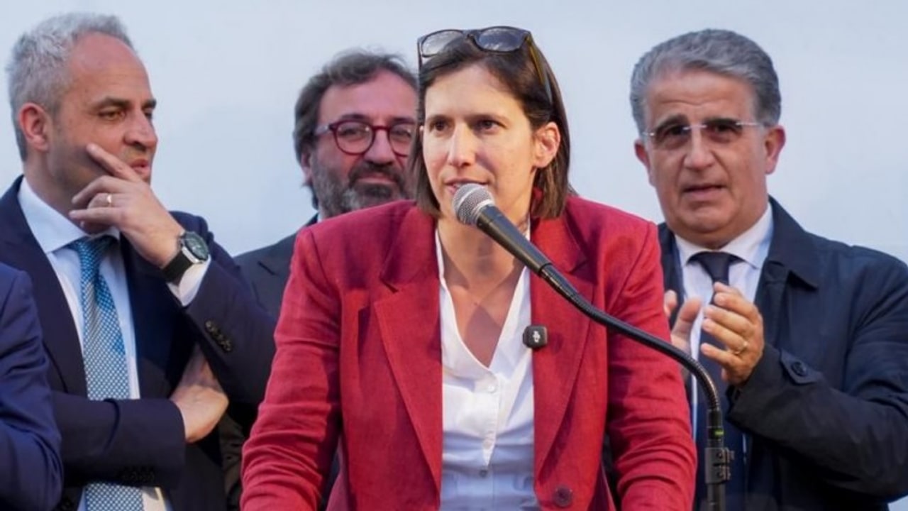 Schlein ad Avellino: "Siamo testardamente unitari. Con Pizza consegneremo una pagina nuova a questa città"