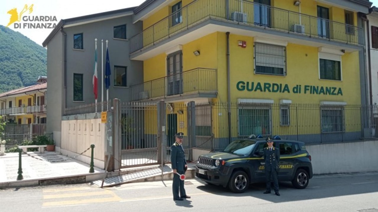 Solofra, giro di fatture false: 34 indagati