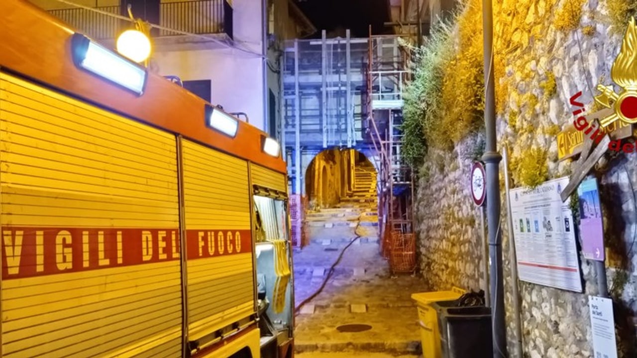 Mercogliano, fiamme in un appartamento: paura per quattro persone