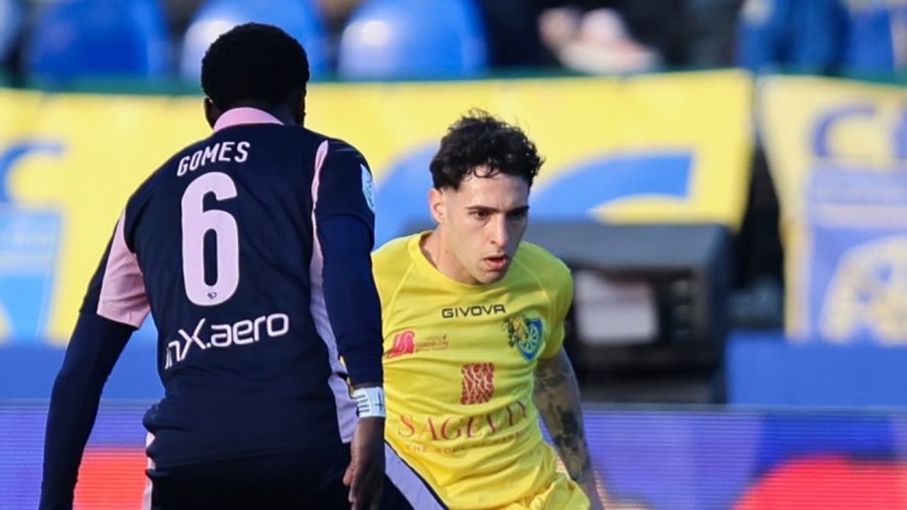 L'Avellino accelera per Hasa: incontro con il procuratore e il Napoli