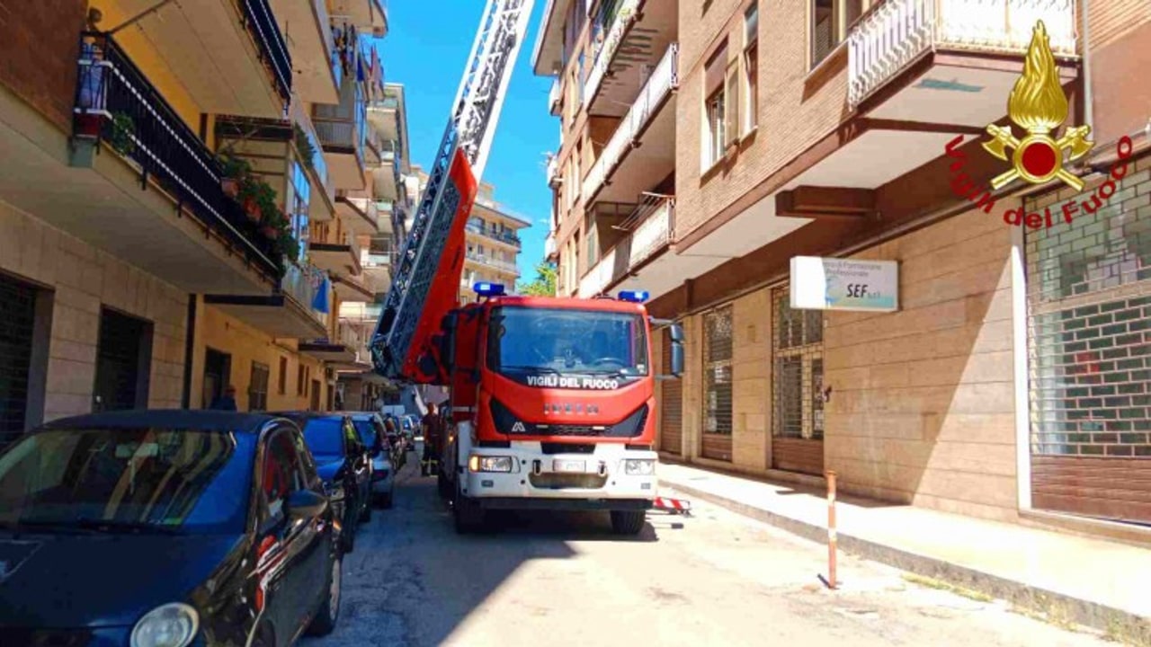 Avellino, anziana cade in casa: soccorsa dai Vigili del fuoco