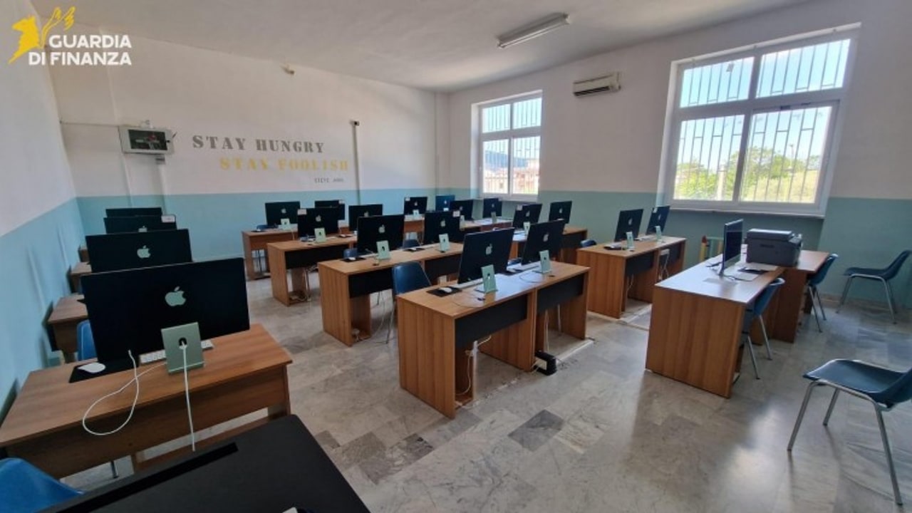 Fondi PNRR "Scuola 4.0", operazione della Guardia di Finanza nel Vallo di Lauro: quattro denunce