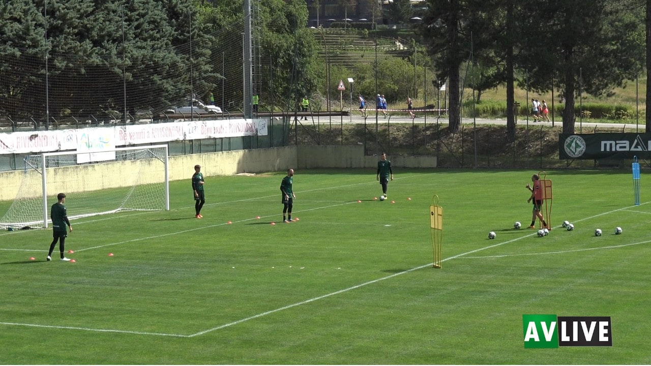 Avellino, ritiro Rivisondoli: gli esercizi dei portieri con controllo del pallone e servizio laterale