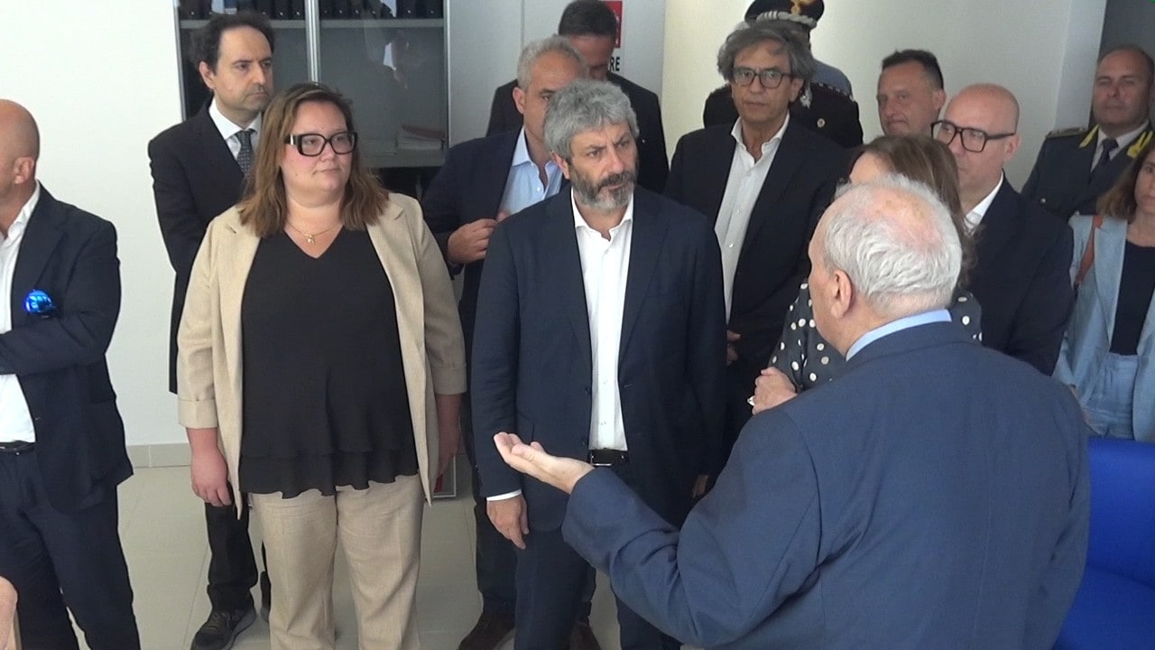 Roberto Fico in visita al Centro Autismo: "Promessa mantenuta"