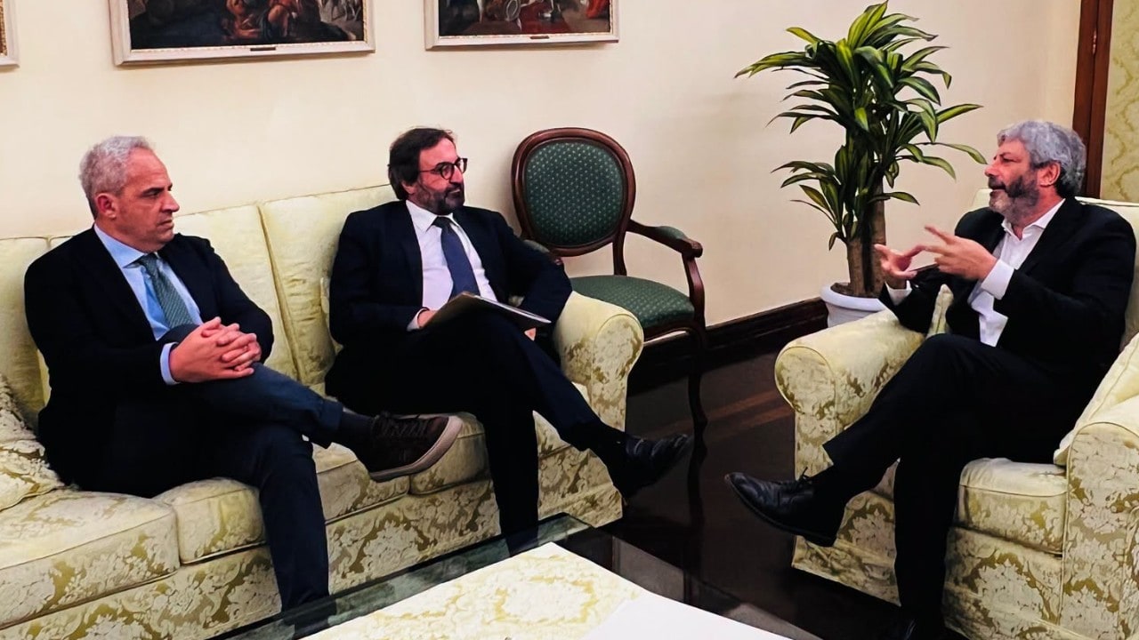 Stadio, piscina, alloggi popolari e collegamenti su ferro: c’è l’intesa tra Comune e Regione