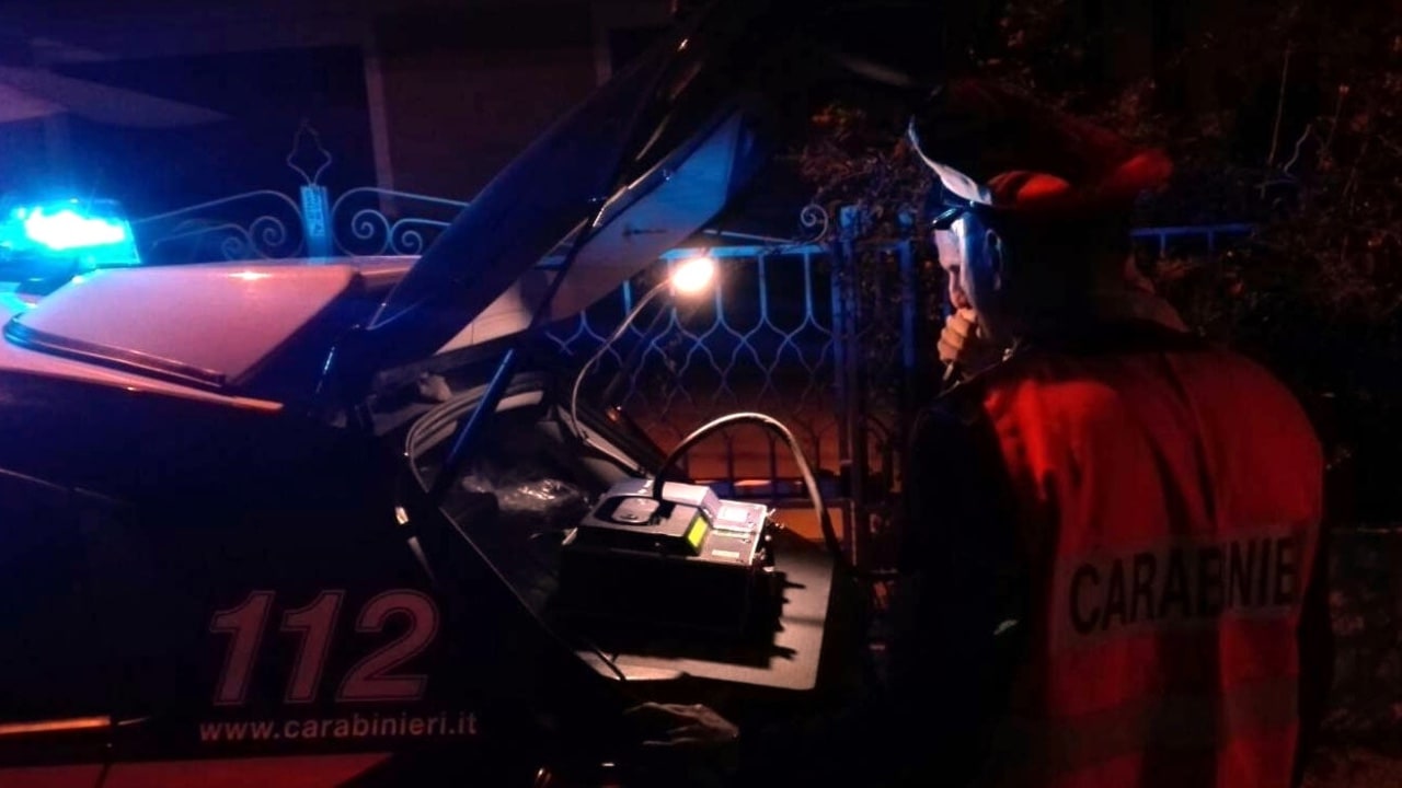 Torre le Nocelle, ruba un'auto e si mette alla guida ubriaco: 41enne denunciato 