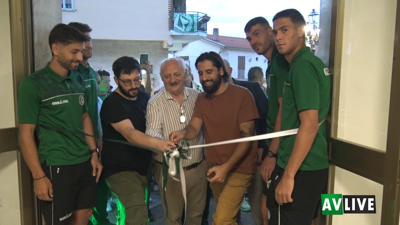 Grande festa per l'inaugurazione del Club "83015 - Pietrastornina Biancoverde"