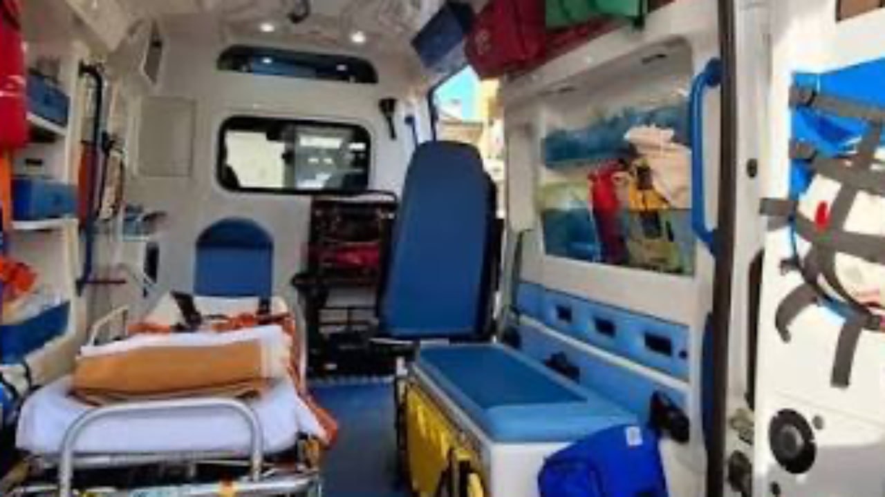 Scontro frontale tra auto e moto sull'Ofantina Bis: muore centauro di 48 anni