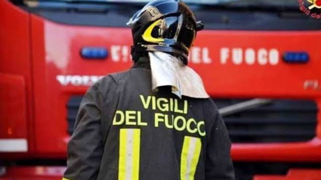 Schiacciato tra i tir sull'A16: muore 50enne di Eboli nella galleria di Montemiletto