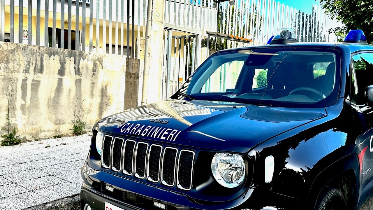 Frigento, frode informatica da 7mila euro: i Carabinieri denunciano un truffatore seriale