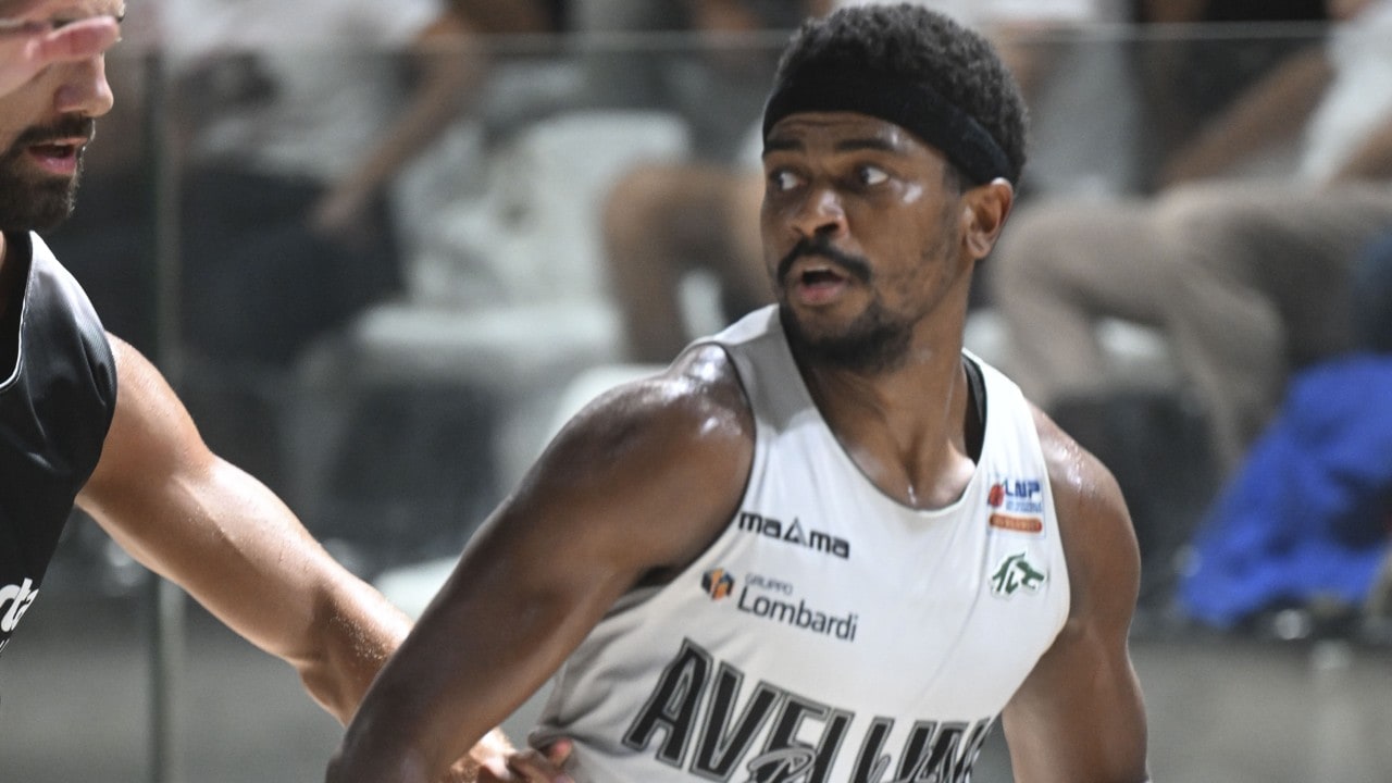 Avellino Basket, Francis: "Ci piacerebbe guardare tutti dall'alto a fine stagione"