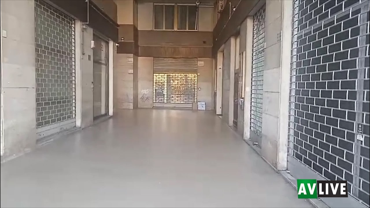 Avellino, esplosione nella galleria di via Carlo Del Balzo: indaga la Polizia