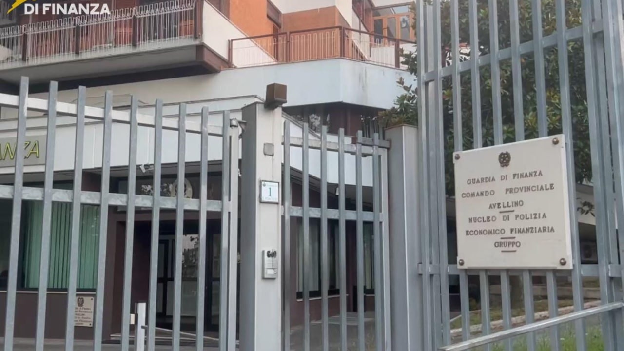 Tenta truffa ad un finanziere: arrestato